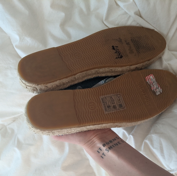 Mary Matson x Soludos Flamingo Duck Espadrilles - Picture 5 of 6